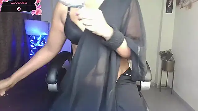 Black-Pearll online show from February 23, 2026, 4:36 am