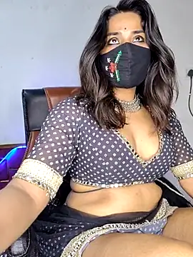 Snapshot of Black-Pearll chatting on March 18, 2025, 6:17 pm Black-Pearll online show from March 18, 2025, 6:17 pm