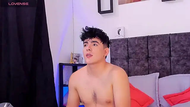 nolan twink1 online show from May 6, 2026, 5:06 pm