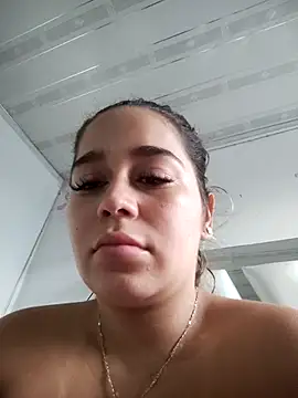 Snapshot of LaurenWelly_ chatting on April 7, 2026, 11:12 am LaurenWelly online show from April 7, 2026, 11:12 am