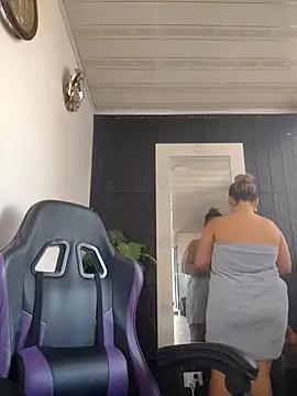 Snapshot of LaurenWelly_ chatting on March 14, 2026, 9:10 pm LaurenWelly online show from March 14, 2026, 9:10 pm