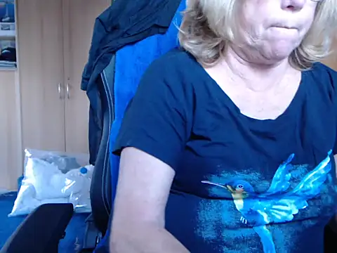 Snapshot of _sunshine__ chatting on October 22, 2025, 6:35 am sunshine online show from October 22, 2025, 6:35 am