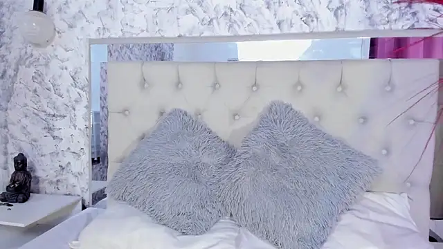 Snapshot of Megan_rossee chatting on October 7, 2025, 11:22 am Megan rossee online show from October 7, 2025, 11:22 am