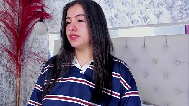 Snapshot of Megan_rossee chatting on December 4, 2025, 11:20 am Megan rossee online show from December 4, 2025, 11:20 am