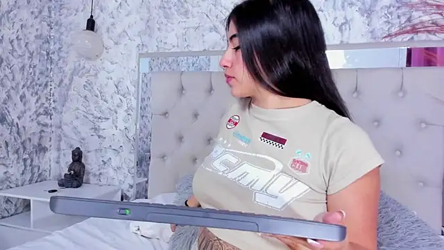 Snapshot of Megan_rossee chatting on November 5, 2025, 11:13 am Megan rossee online show from November 5, 2025, 11:13 am