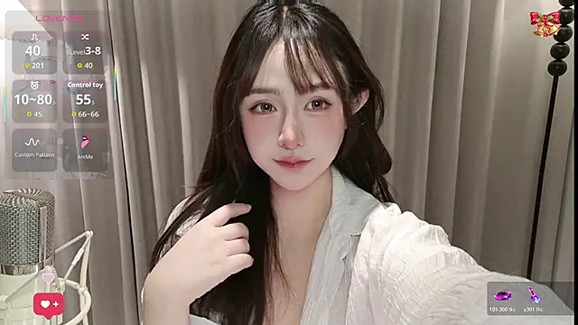 Snapshot of -Yokyo chatting on December 14, 2025, 3:28 pm -Yokyo online show from December 14, 2025, 3:28 pm