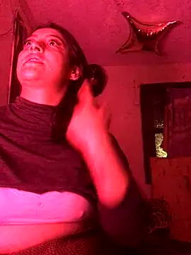 CORALINE GREYM online show from November 7, 2025, 4:39 am