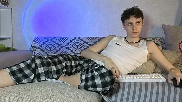 Snapshot of aqualidolly chatting on December 24, 2024, 4:11 am aqualidolly online show from December 24, 2024, 4:11 am