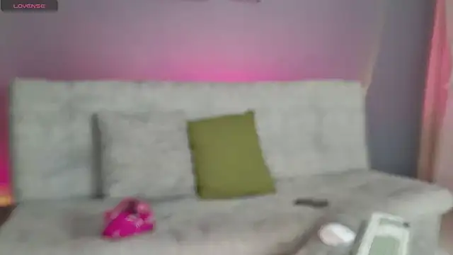 Snapshot of candyy_bella chatting on April 30, 2026, 1:18 pm candyy bella online show from April 30, 2026, 1:18 pm