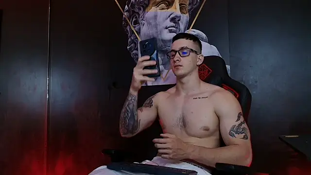 Snapshot of JacksonOlsenn chatting on October 30, 2025, 9:11 pm JacksonOlsenn online show from October 30, 2025, 9:11 pm