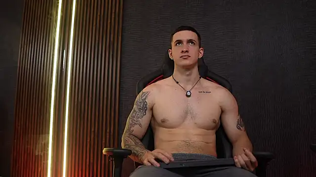 JacksonOlsenn online show from February 26, 2026, 8:53 pm