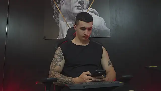 Snapshot of JacksonOlsenn chatting on November 28, 2025, 8:31 pm JacksonOlsenn online show from November 28, 2025, 8:31 pm