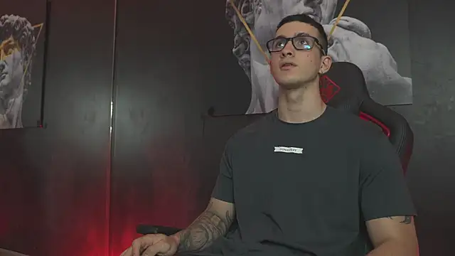 Snapshot of JacksonOlsenn chatting on November 10, 2025, 8:36 pm JacksonOlsenn online show from November 10, 2025, 8:36 pm