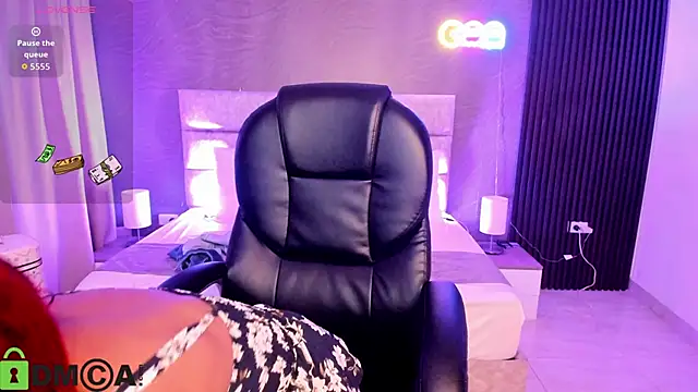 Snapshot of Cristal__adams chatting on October 7, 2025, 12:39 pm Cristal adams online show from October 7, 2025, 12:39 pm