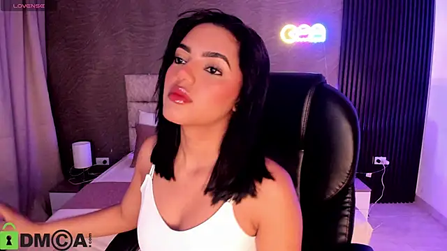 Snapshot of Cristal__adams chatting on October 26, 2025, 12:16 pm Cristal adams online show from October 26, 2025, 12:16 pm