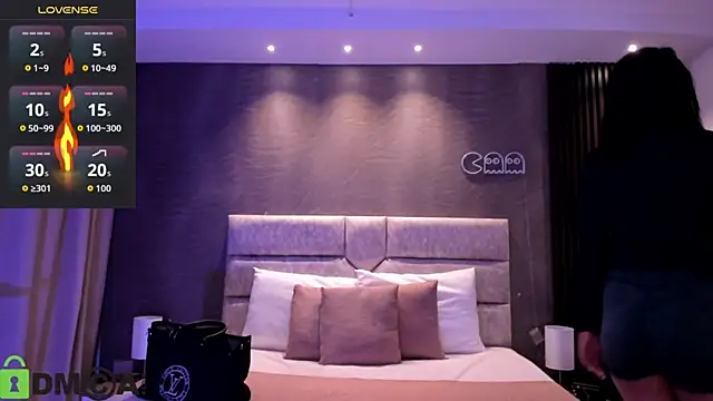 Snapshot of Cristal__adams chatting on October 20, 2025, 12:27 pm Cristal adams online show from October 20, 2025, 12:27 pm