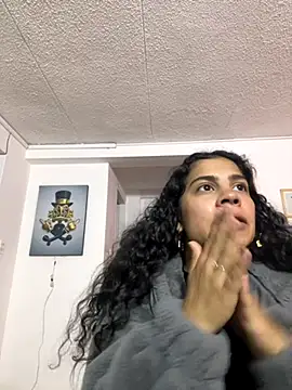 Snapshot of NINA_18_YEARS chatting on November 25, 2025, 8:42 pm NINA 18 YEARS online show from November 25, 2025, 8:42 pm