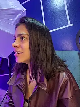 NINA 18 YEARS online show from February 4, 2026, 8:59 pm