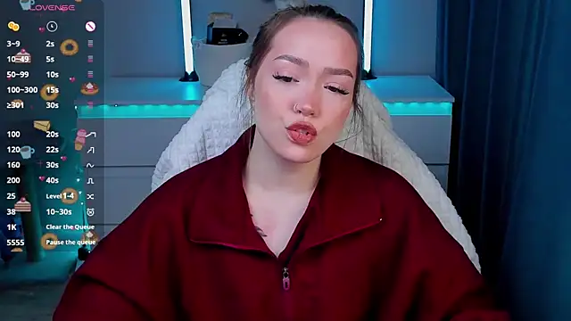 Snapshot of Evia_r0se chatting on February 10, 2026, 8:46 am Evia r0se online show from February 10, 2026, 8:46 am