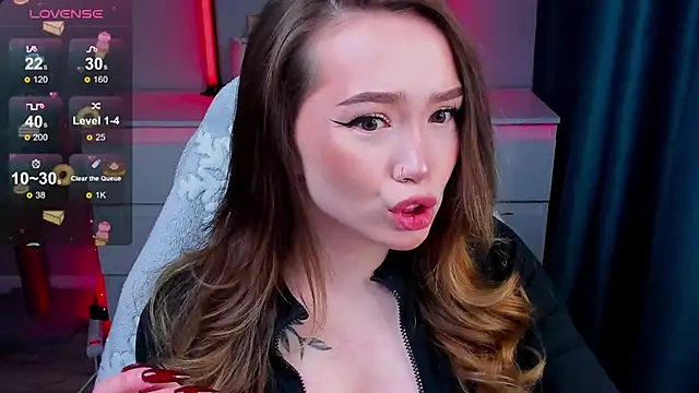 Snapshot of Evia_r0se chatting on February 27, 2026, 5:35 pm Evia r0se online show from February 27, 2026, 5:35 pm