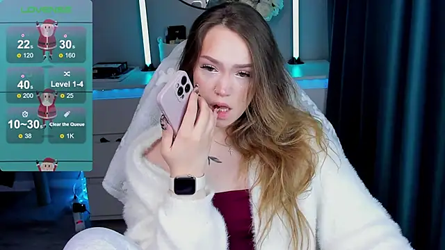 Snapshot of Evia_r0se chatting on December 14, 2025, 2:33 pm Evia r0se online show from December 14, 2025, 2:33 pm