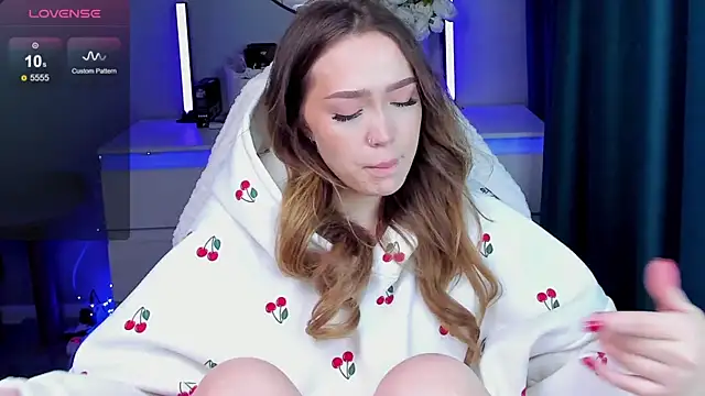 Snapshot of Evia_r0se chatting on November 12, 2025, 9:57 am Evia r0se online show from November 12, 2025, 9:57 am