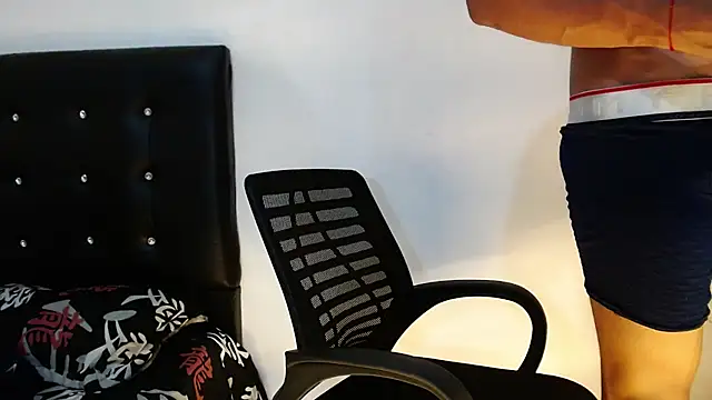 Snapshot of JacksonCooper1 chatting on January 22, 2025, 6:31 am JacksonCooper1 online show from January 22, 2025, 6:31 am