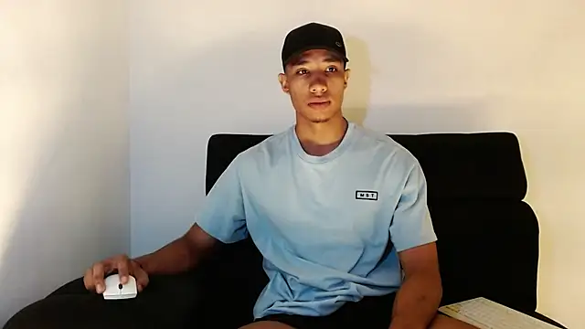 Snapshot of JacksonCooper1 chatting on March 22, 2025, 7:09 pm JacksonCooper1 online show from March 22, 2025, 7:09 pm