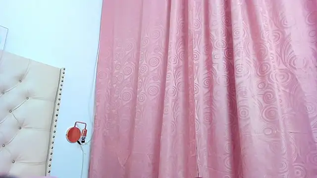 Kim Eli online show from January 23, 2025, 11:47 pm