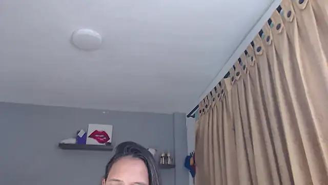 Snapshot of SusanLeroy chatting on February 14, 2026, 9:09 am SusanLeroy online show from February 14, 2026, 9:09 am