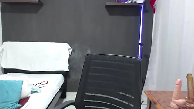 Snapshot of SusanLeroy chatting on March 21, 2026, 6:25 am SusanLeroy online show from March 21, 2026, 6:25 am