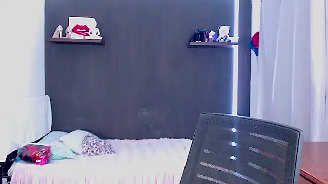 Snapshot of SusanLeroy chatting on March 17, 2026, 9:23 am SusanLeroy online show from March 17, 2026, 9:23 am