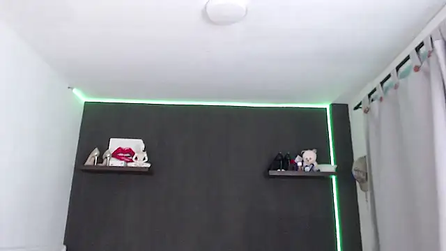 Snapshot of SusanLeroy chatting on March 18, 2026, 9:23 am SusanLeroy online show from March 18, 2026, 9:23 am