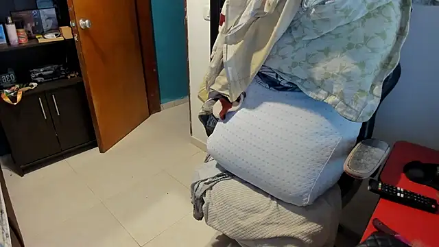 Snapshot of peanut_tangerine chatting on November 15, 2025, 10:58 pm peanut tangerine online show from November 15, 2025, 10:58 pm