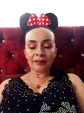 Samantha Sullivan  online show from October 31, 2025, 4:03 pm