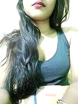 MISSQUEEN48 online show from February 14, 2025, 3:05 pm