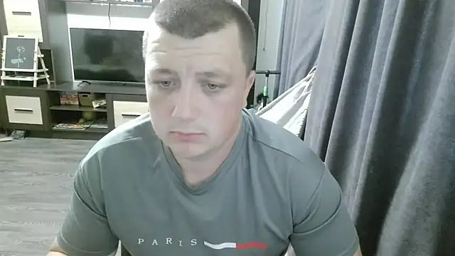 Snapshot of gamblingbum chatting on June 5, 2026, 1:06 pm gamblingbum online show from June 5, 2026, 1:06 pm