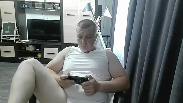 Snapshot of gamblingbum chatting on June 15, 2026, 3:40 am gamblingbum online show from June 15, 2026, 3:40 am