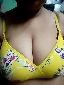 sajida34 online show from April 21, 2026, 11:55 pm