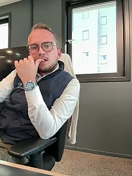 thehornyguy97 online show from May 2, 2026, 8:41 am