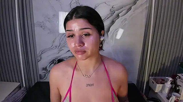 Snapshot of venusowen_ chatting on August 4, 2026, 1:59 pm venusowen online show from August 4, 2026, 1:59 pm