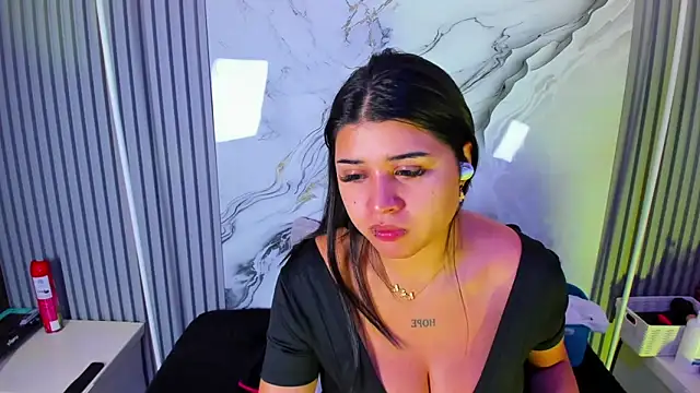 Snapshot of venusowen_ chatting on June 19, 2026, 1:39 pm venusowen online show from June 19, 2026, 1:39 pm