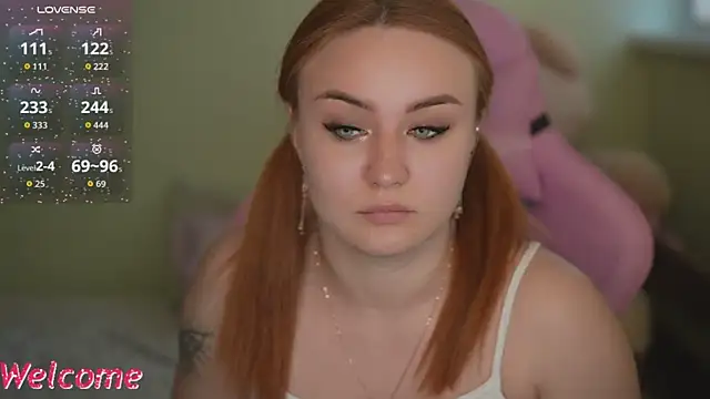 Snapshot of LovelyBell chatting on November 12, 2025, 9:13 am LovelyBell online show from November 12, 2025, 9:13 am