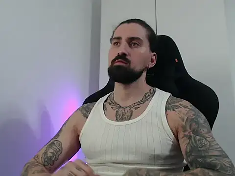 Snapshot of MateoHunk chatting on November 13, 2025, 5:50 pm MateoHunk online show from November 13, 2025, 5:50 pm