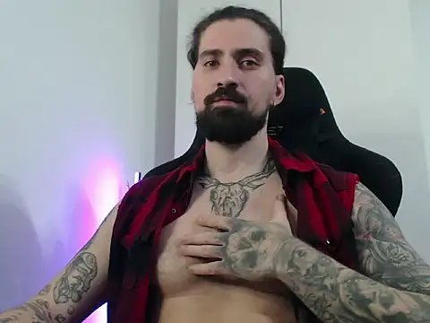 Snapshot of MateoHunk chatting on November 23, 2025, 5:34 pm MateoHunk online show from November 23, 2025, 5:34 pm