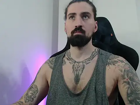 Snapshot of MateoHunk chatting on November 18, 2025, 11:02 am MateoHunk online show from November 18, 2025, 11:02 am