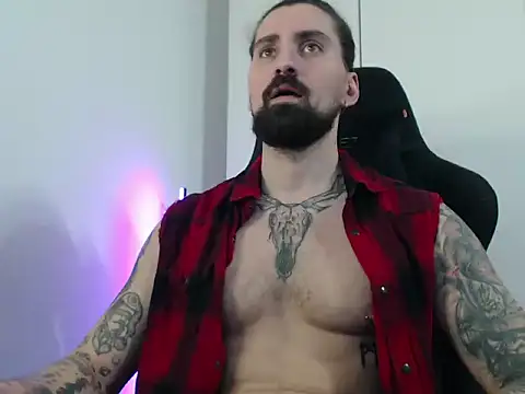 Snapshot of MateoHunk chatting on November 22, 2025, 2:27 pm MateoHunk online show from November 22, 2025, 2:27 pm