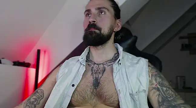 MateoHunk online show from December 23, 2024, 6:37 pm