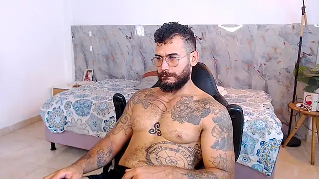 Snapshot of hanz_col chatting on November 24, 2025, 2:06 pm hanz col online show from November 24, 2025, 2:06 pm