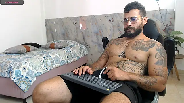 Snapshot of hanz_col chatting on November 14, 2025, 4:21 pm hanz col online show from November 14, 2025, 4:21 pm